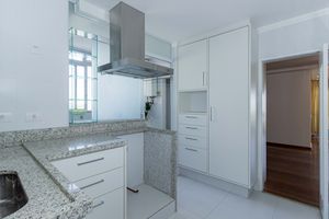 Image 31 - 917948