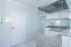 Image 33 - 917948