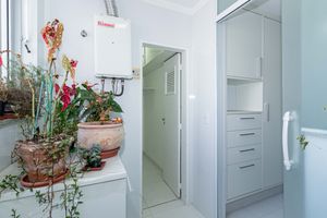Image 35 - 917948
