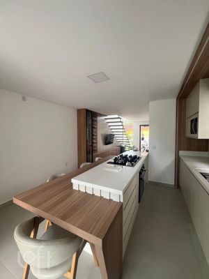 Image 12 - 917955