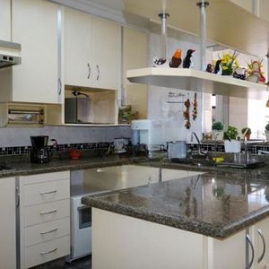 Image 26 - 917958