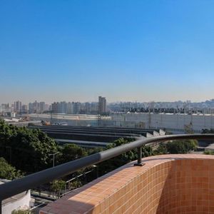 Image 35 - 917958