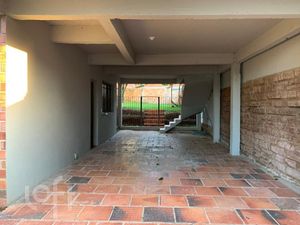Image 22 - 917960