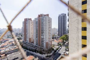 Image 25 - 917962