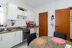 Image 33 - 917962