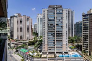 Image 6 - 918005