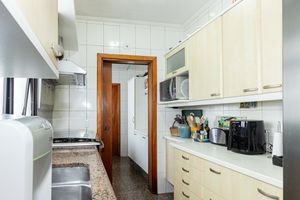 Image 42 - 918005