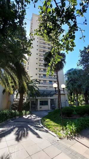 Image 32 - 918032