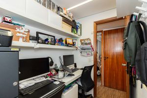 Image 30 - 918051