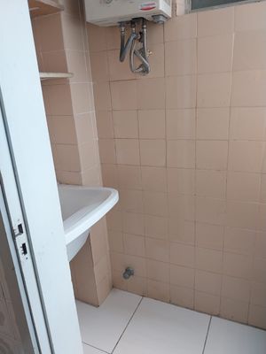 Image 13 - 918054