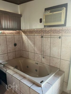 Image 4 - 918057