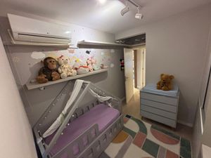 Image 9 - 918062