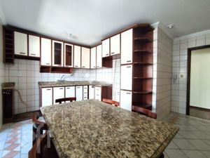 Image 5 - 918072