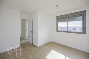 Image 26 - 918091