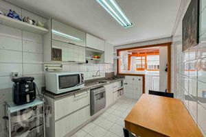 Image 21 - 918121