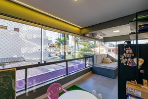 Image 4 - 918128