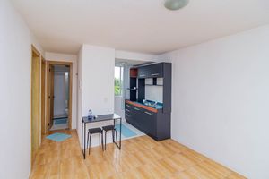 Image 3 - 918153