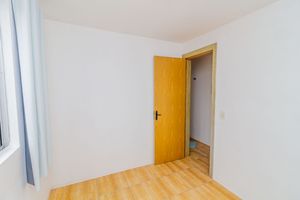 Image 12 - 918153