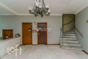 Image 1 - 918156