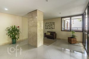 Image 21 - 918165