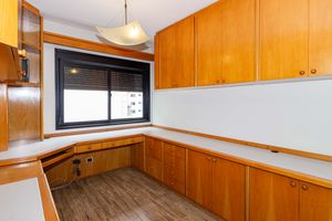 Image 11 - 918175