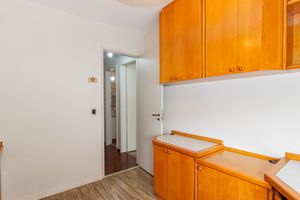 Image 10 - 918175