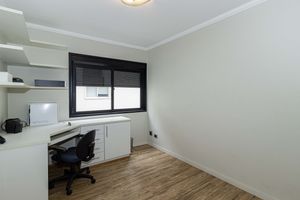 Image 18 - 918175