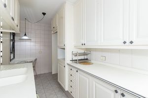 Image 28 - 918175