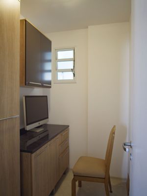 Image 13 - 918185