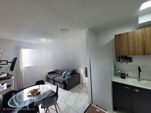 Image 7 - 918204
