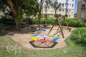 Image 15 - 918215