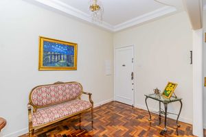 Image 6 - 918222