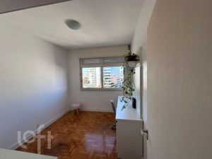 Image 12 - 918226