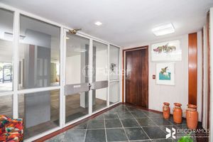 Image 1 - 918238