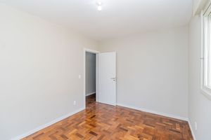 Image 13 - 918275