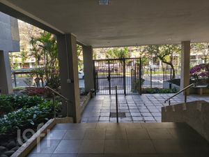 Image 11 - 918287