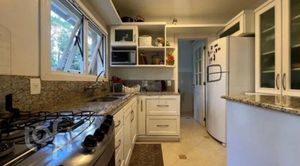 Image 19 - 918302