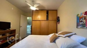 Image 38 - 918302
