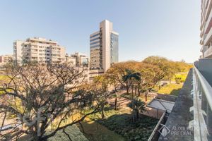 Image 18 - 918303