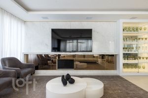 Image 1 - 918311