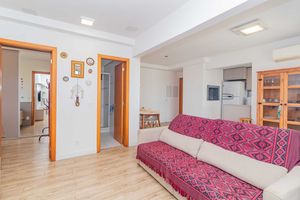 Image 9 - 918313