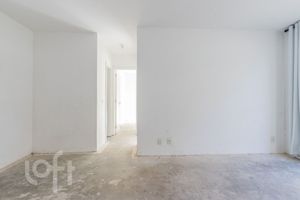 Image 19 - 918320