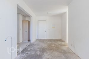 Image 18 - 918320