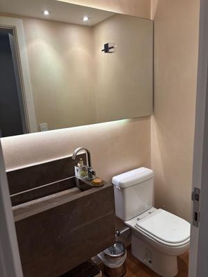 Image 19 - 918328