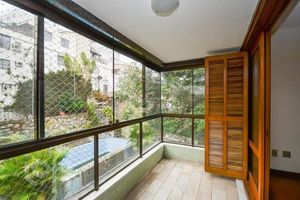 Image 5 - 918333