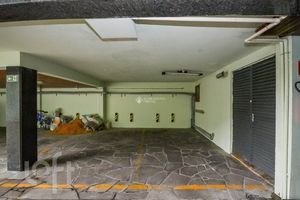 Image 31 - 918333