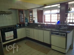 Image 8 - 918350