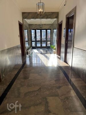 Image 12 - 918357