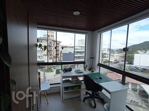 Image 13 - 918360
