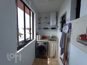 Image 22 - 918360